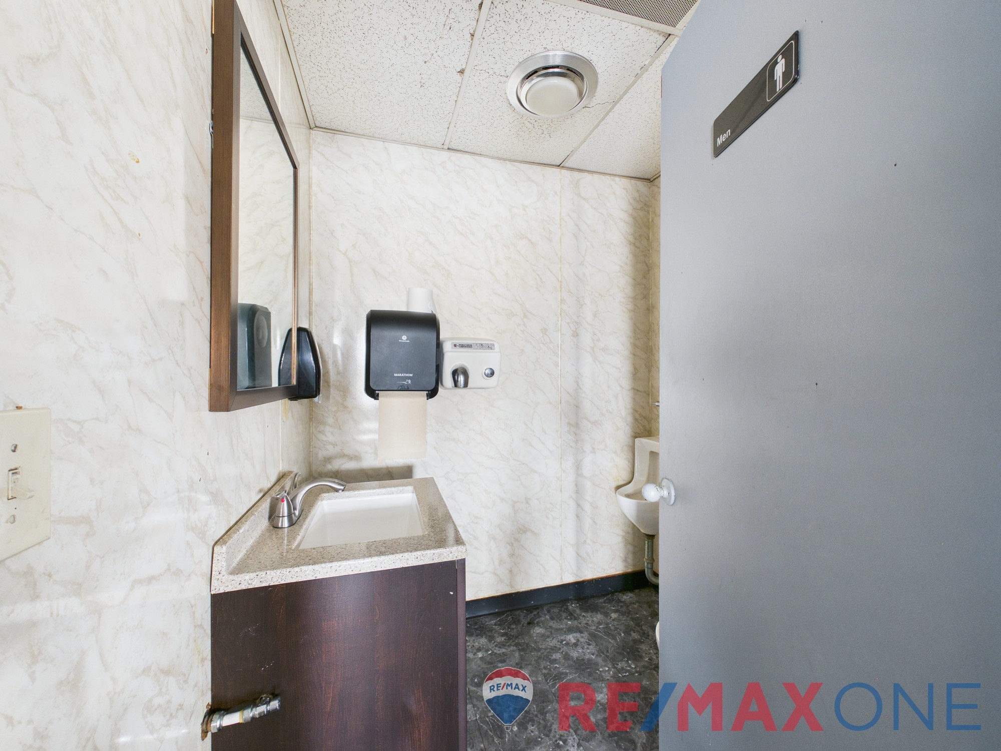 108 West Kansas Avenue