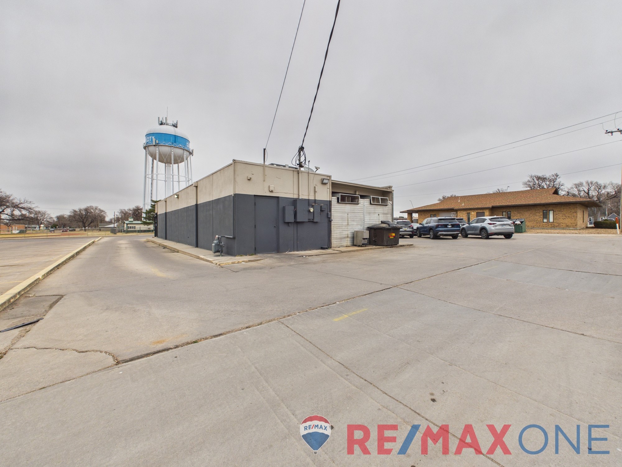 108 West Kansas Avenue