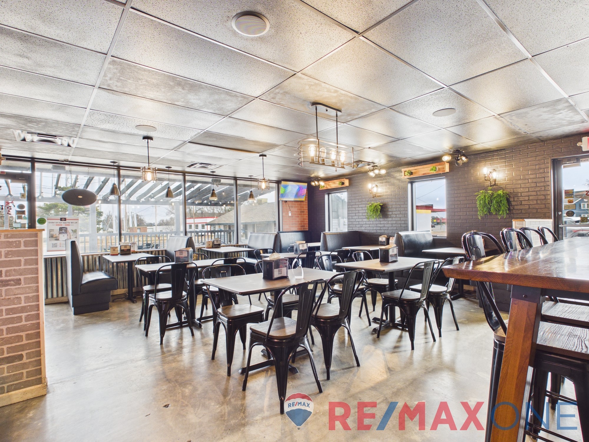 108 West Kansas Avenue