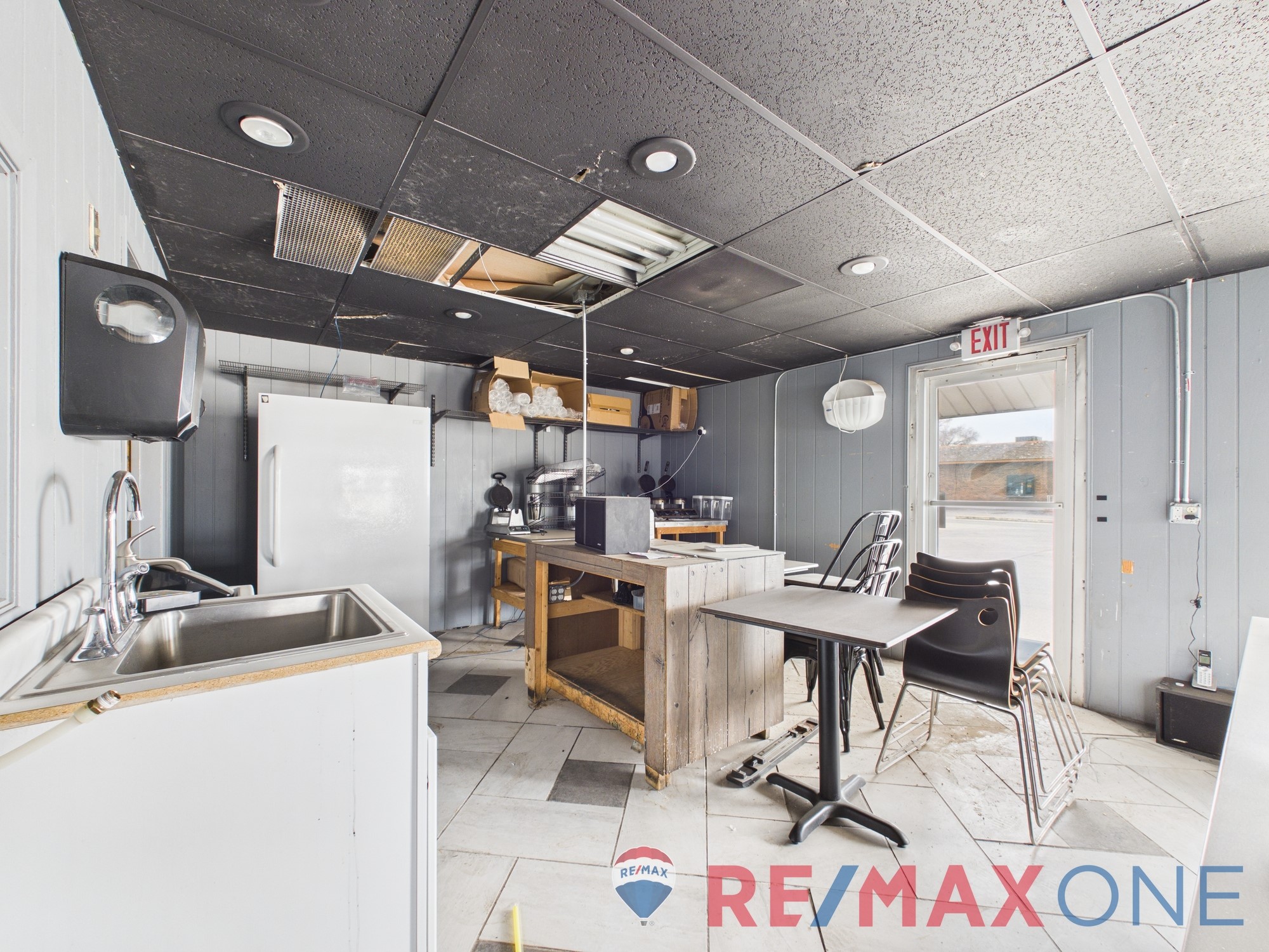 108 West Kansas Avenue