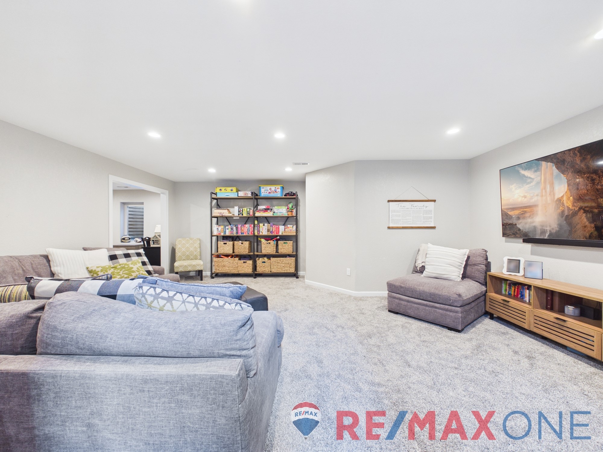 2107 Pioneer Road