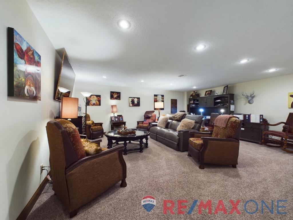 3306 Eagle Drive