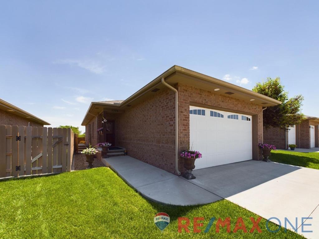 3306 Eagle Drive