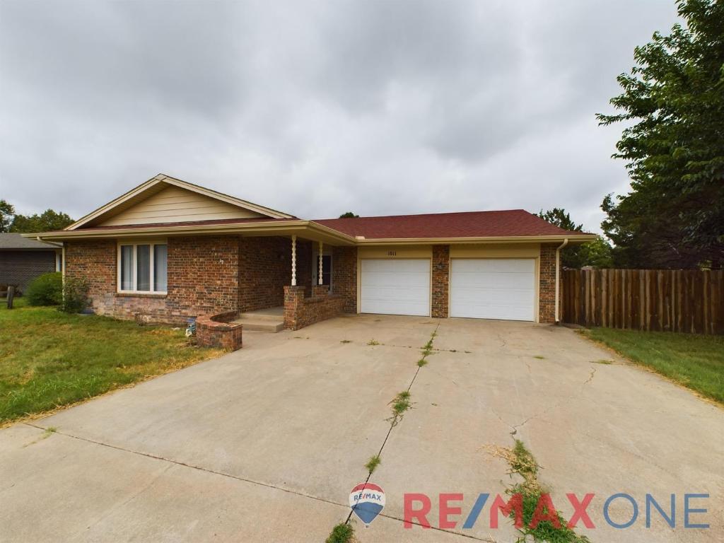 1011 Lamplighter Lane