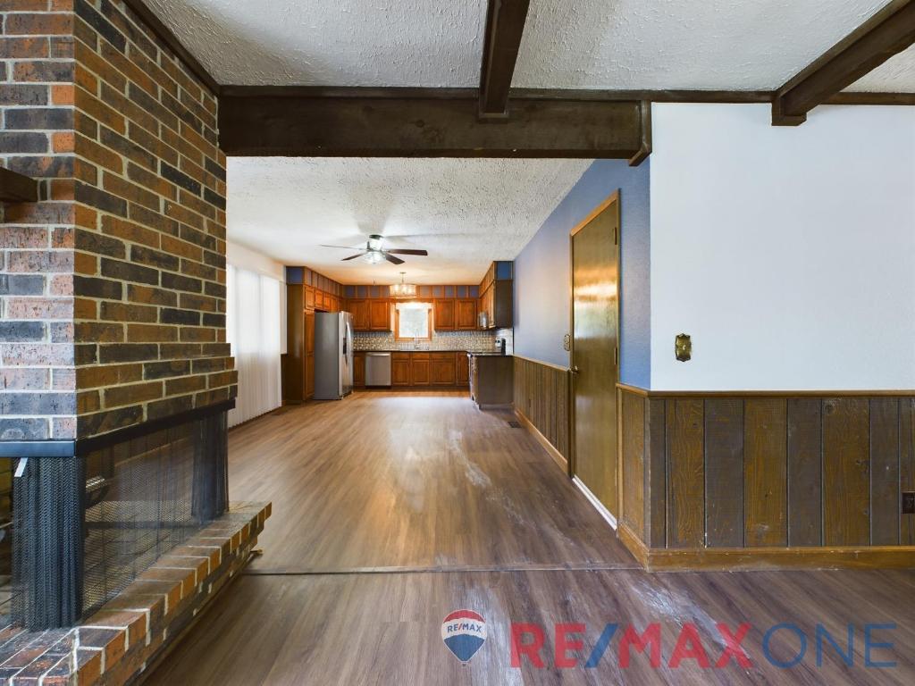 1011 Lamplighter Lane