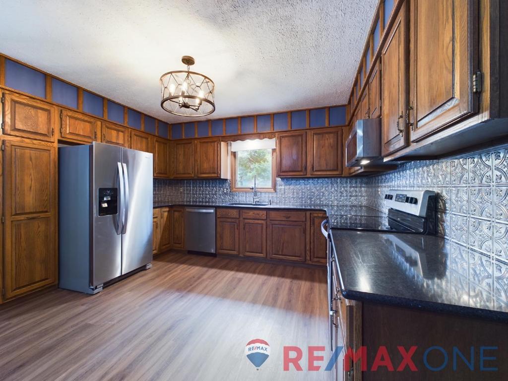 1011 Lamplighter Lane