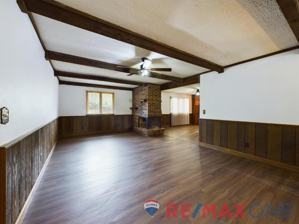 1011 Lamplighter Lane