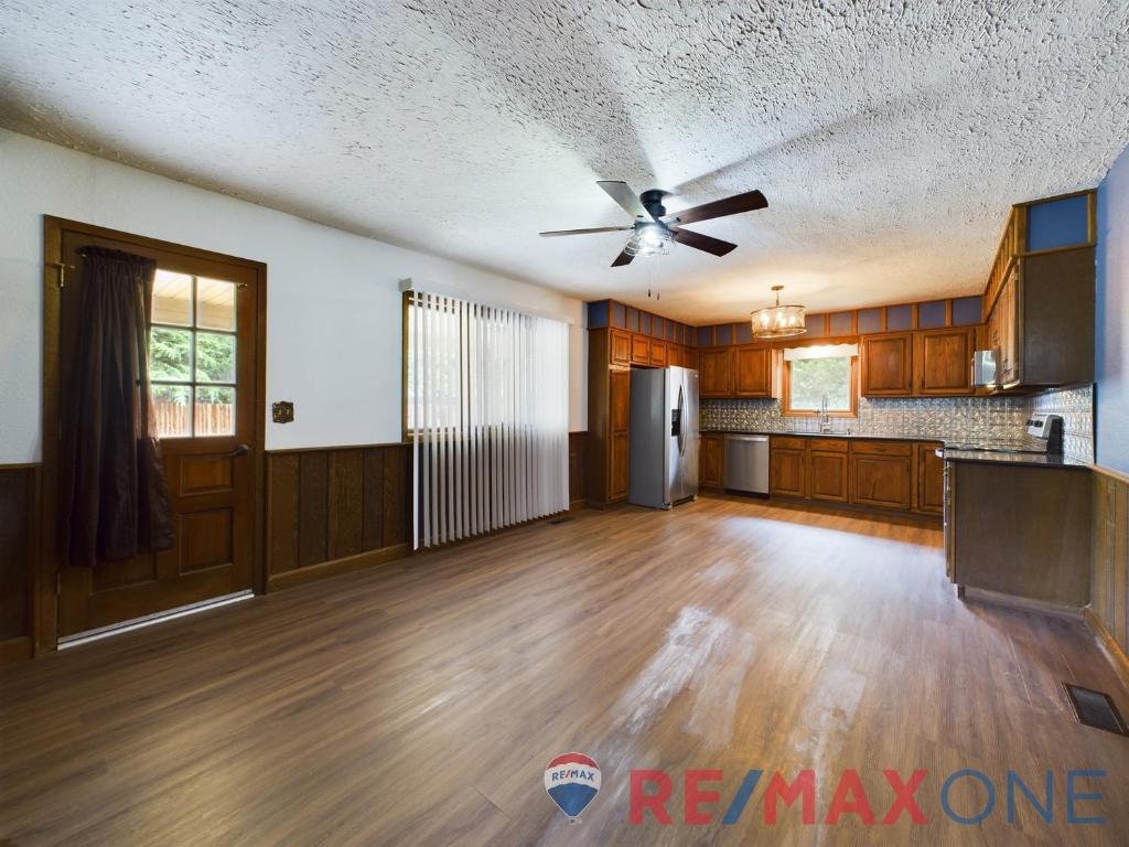 1011 Lamplighter Lane