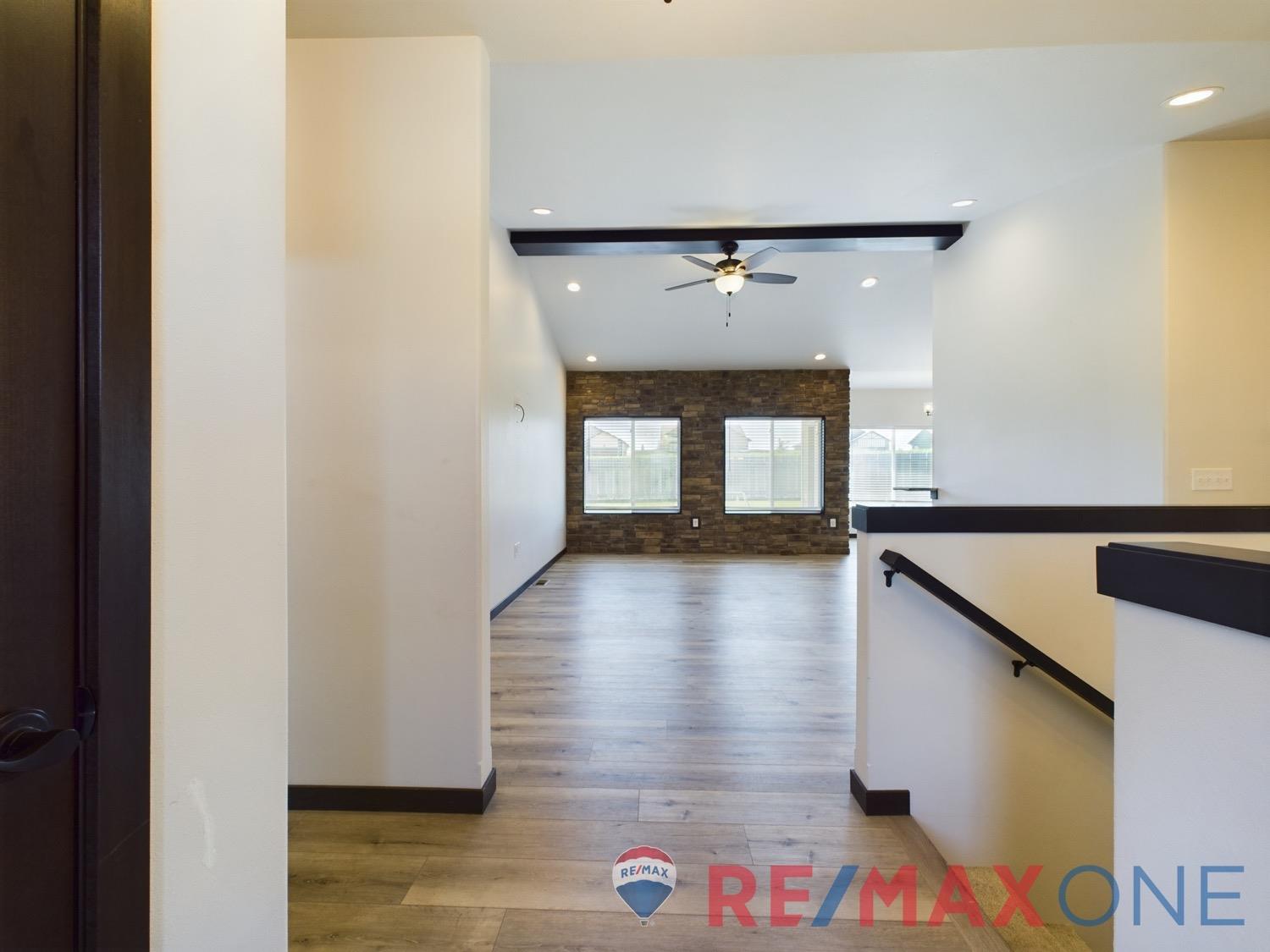 2280 Glenwood Drive