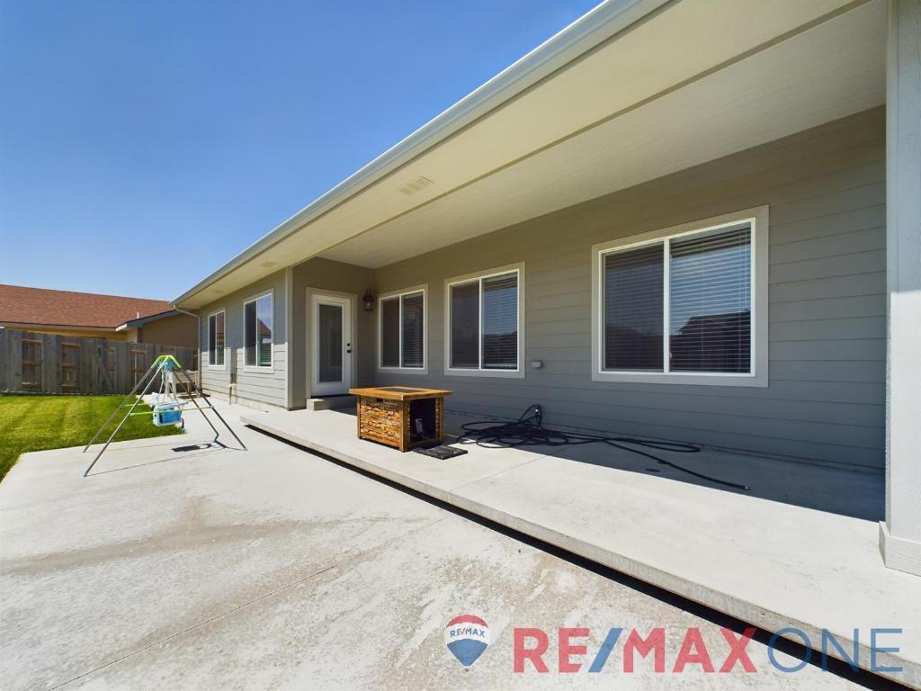 2280 Glenwood Drive