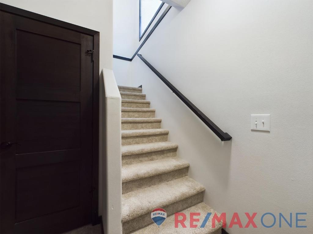 2280 Glenwood Drive