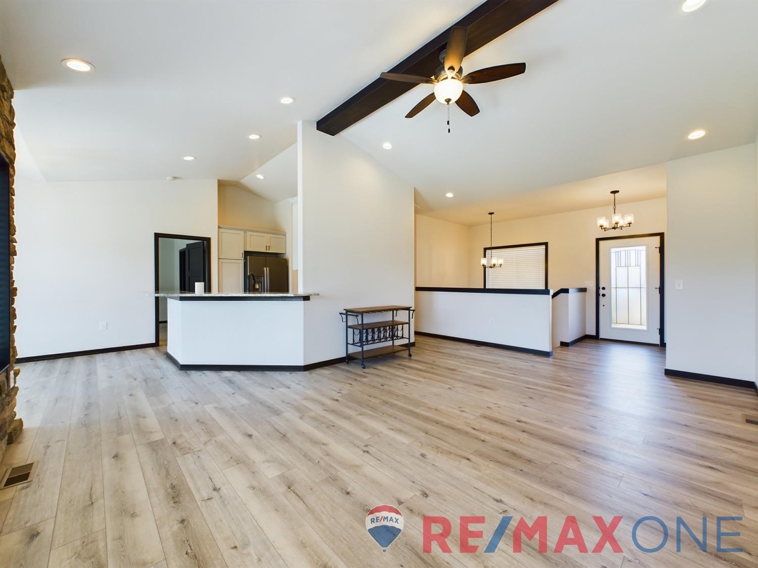 2280 Glenwood Drive
