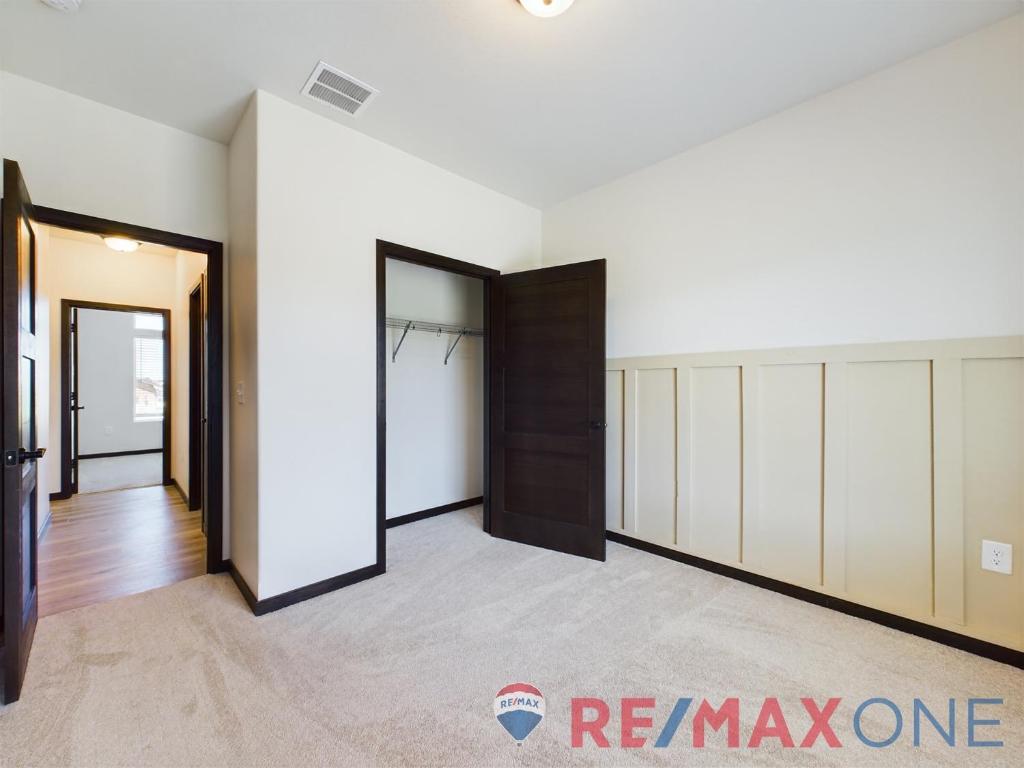 2280 Glenwood Drive