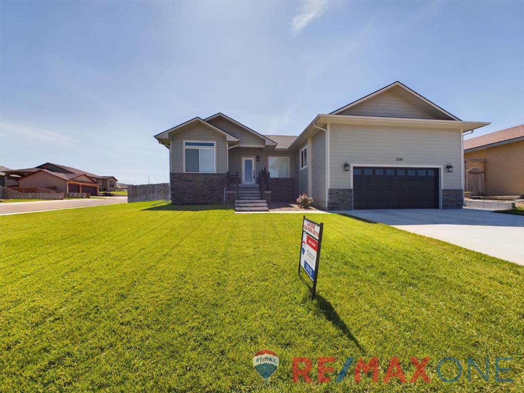 2280 Glenwood Drive