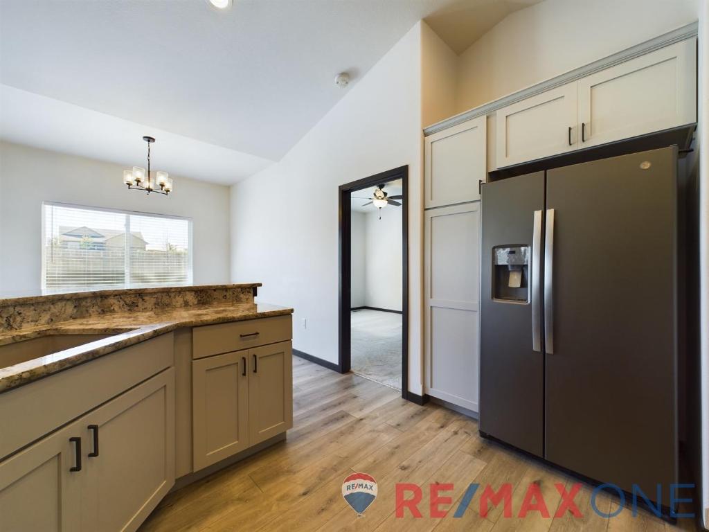 2280 Glenwood Drive