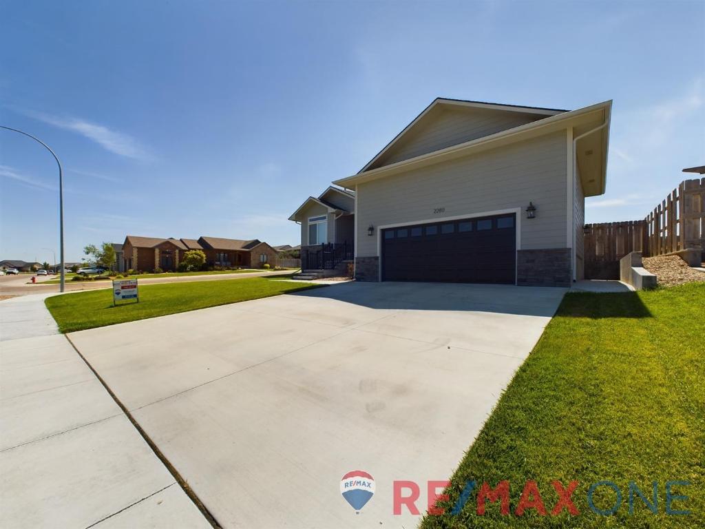 2280 Glenwood Drive