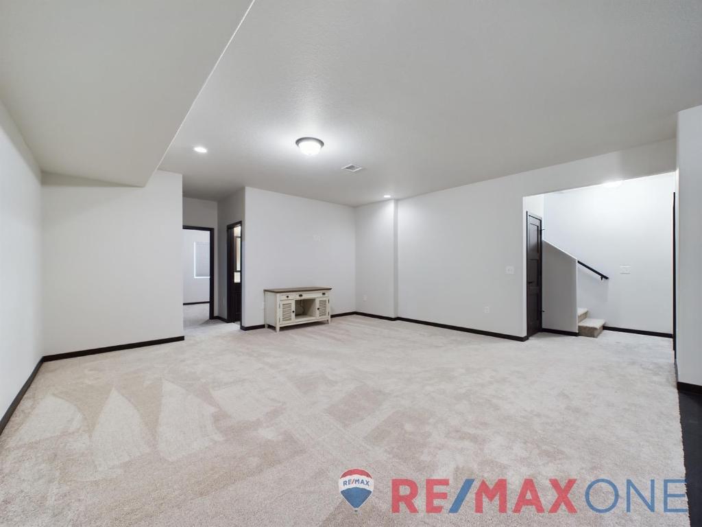 2280 Glenwood Drive