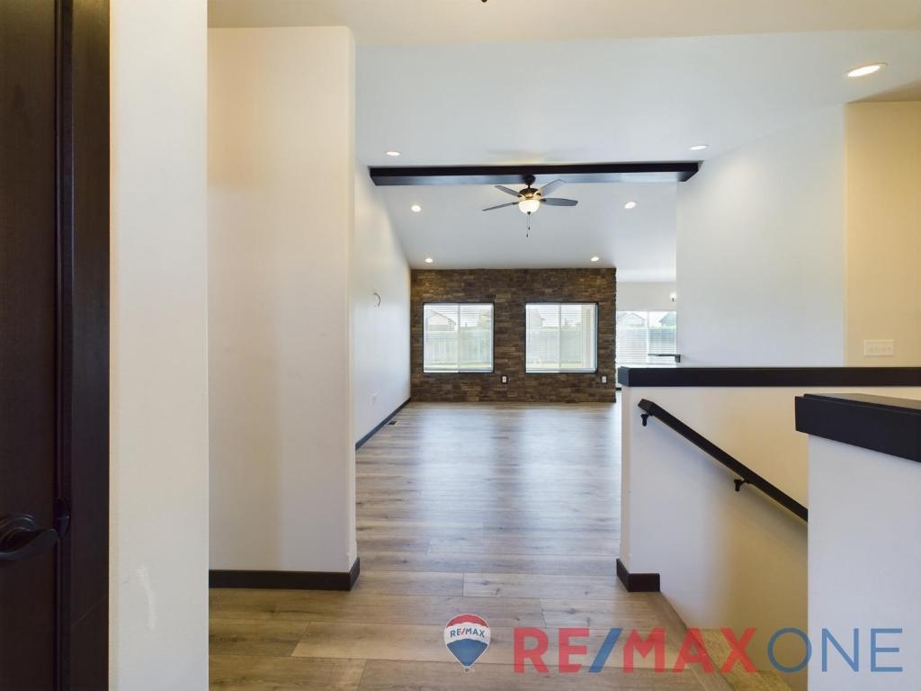 2280 Glenwood Drive