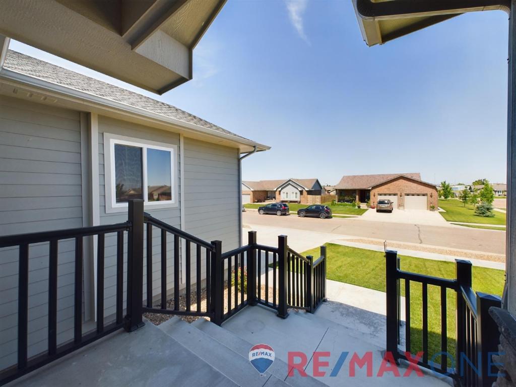 2280 Glenwood Drive
