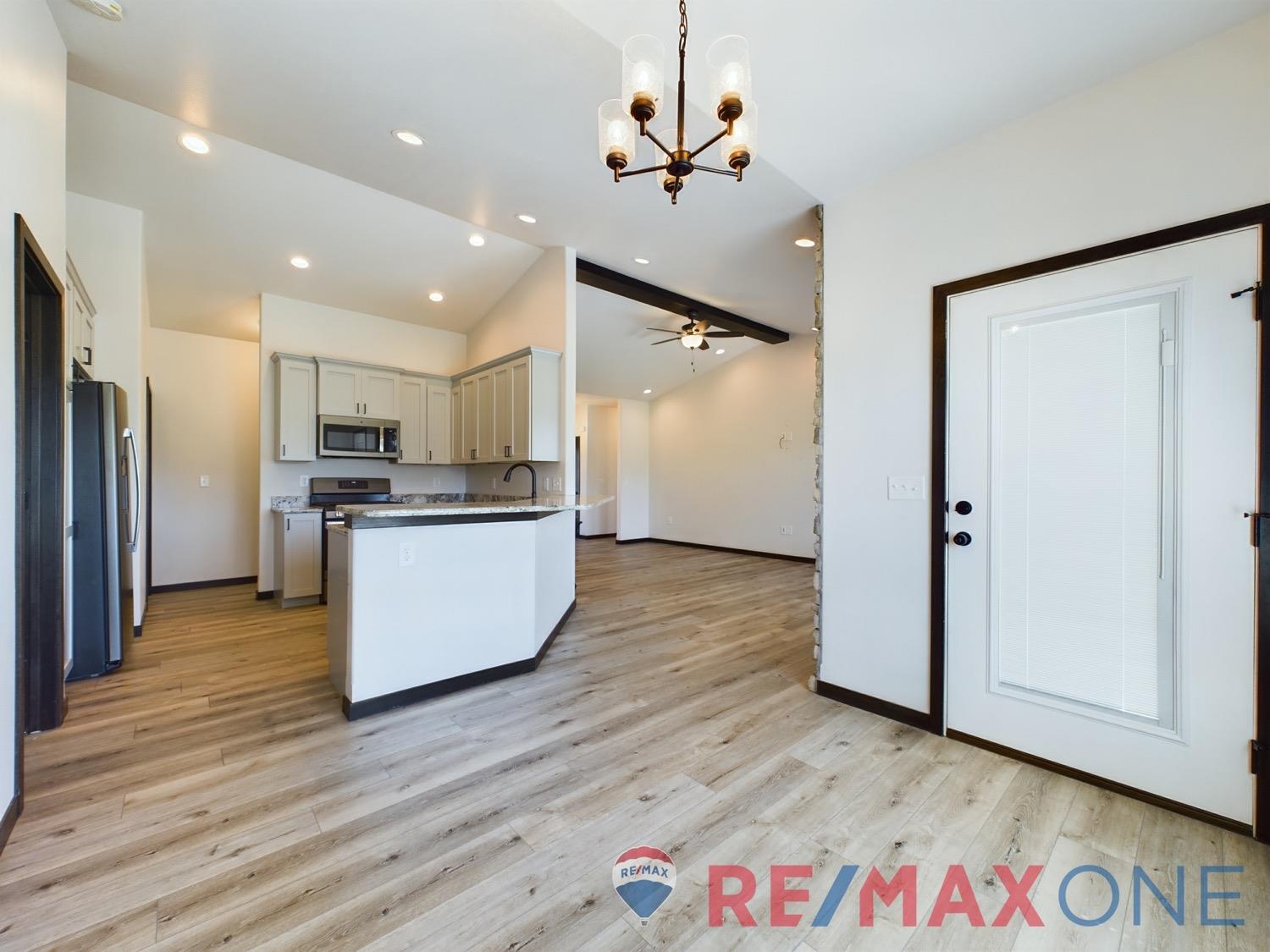 2280 Glenwood Drive