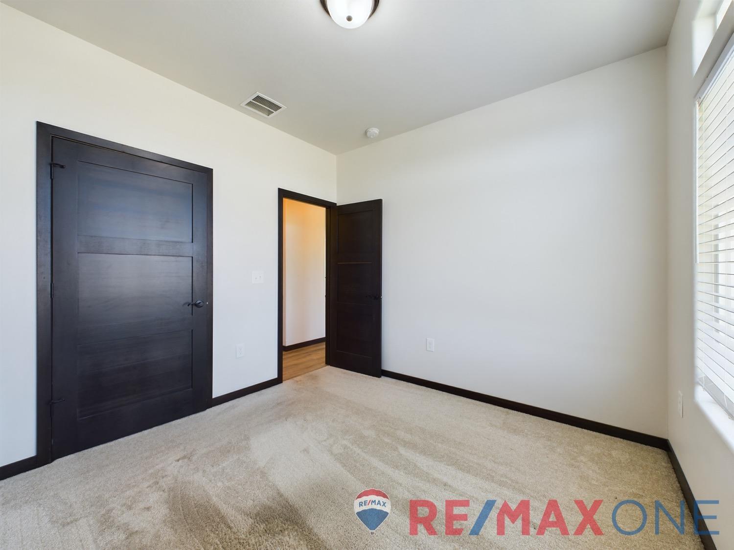 2280 Glenwood Drive