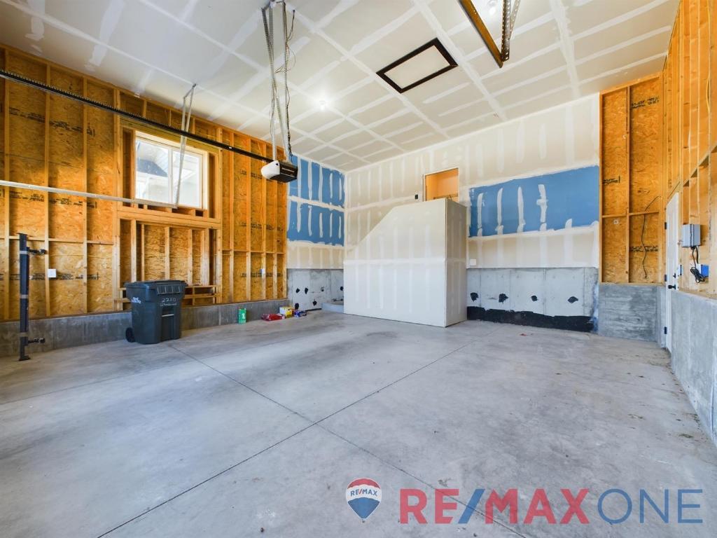 2280 Glenwood Drive