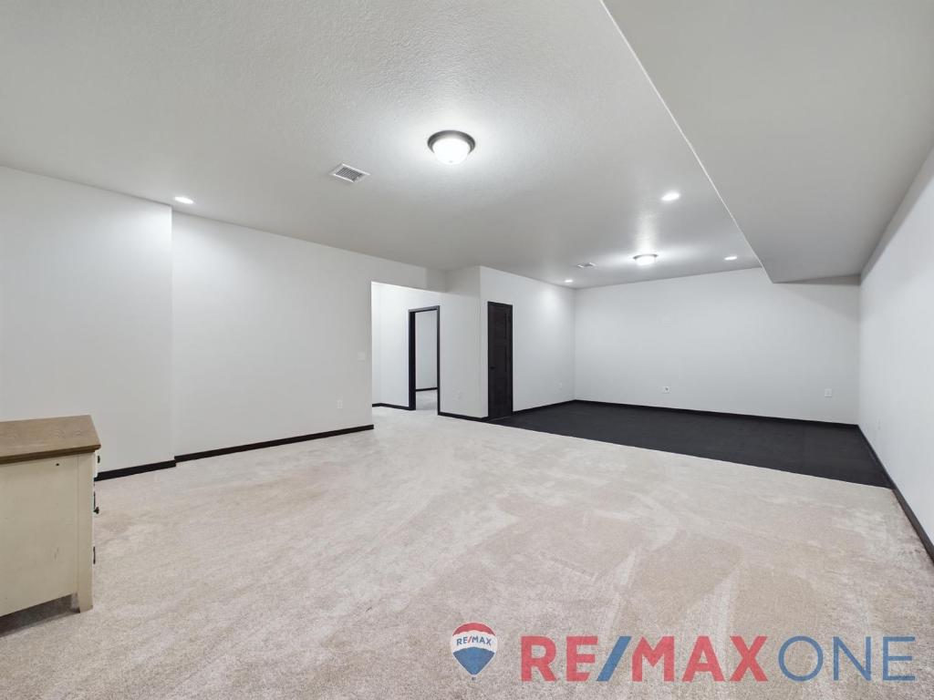 2280 Glenwood Drive