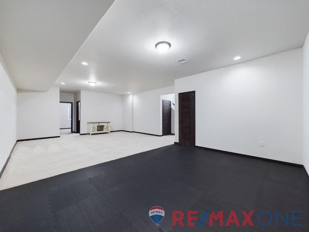 2280 Glenwood Drive