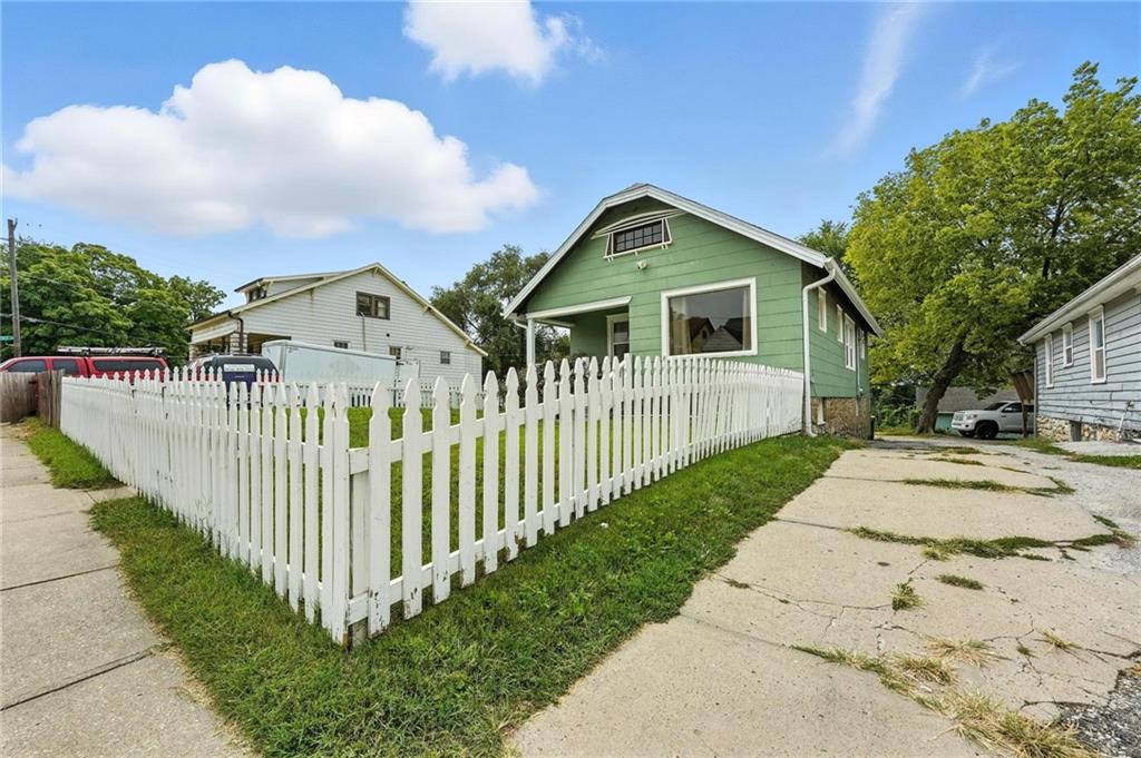 1120 Oakley Avenue