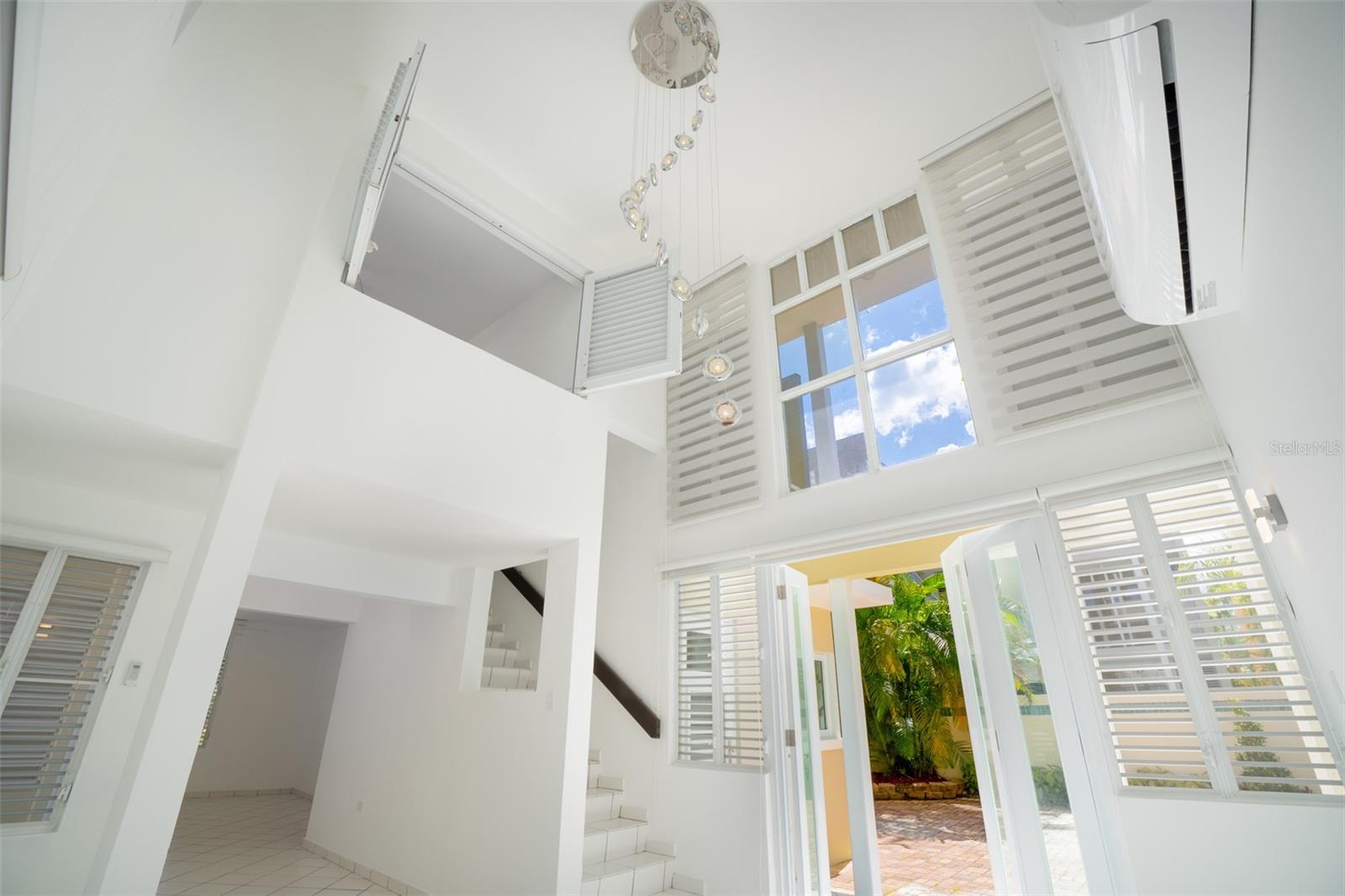 The Clusters WHITE SANDS LANE #33