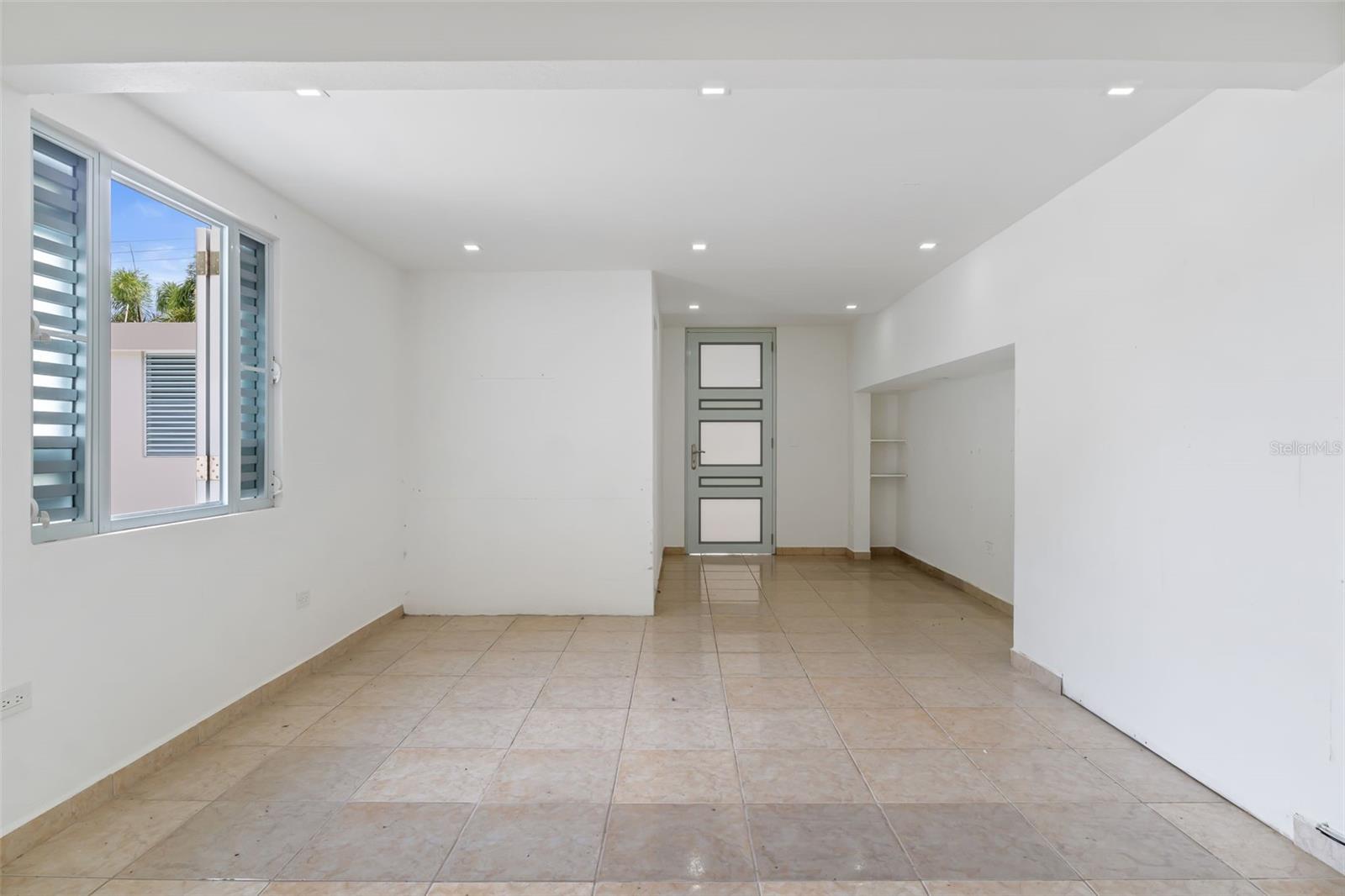 Almendro LOS COLOBOS PARK #AA27