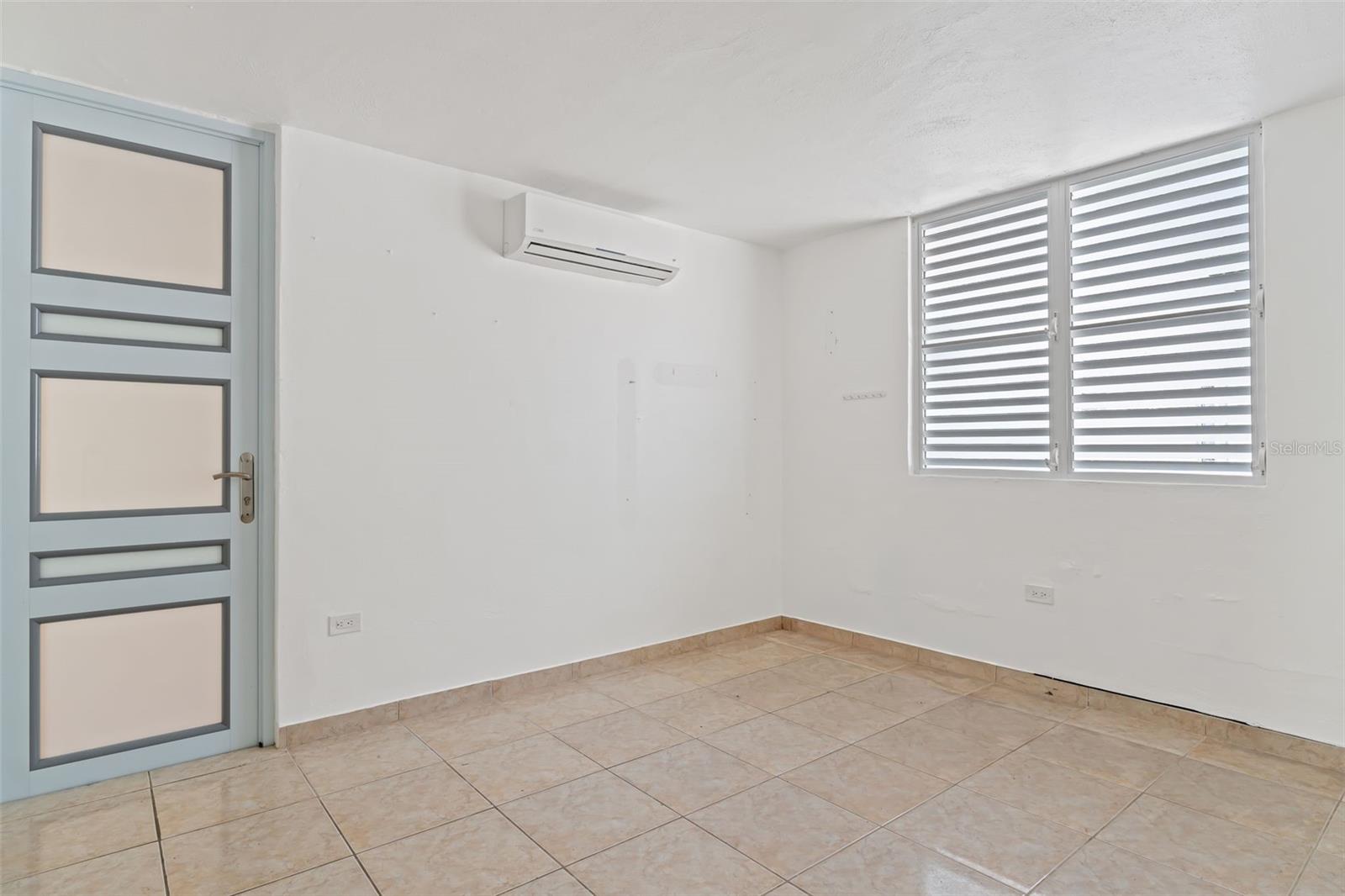 Almendro LOS COLOBOS PARK #AA27