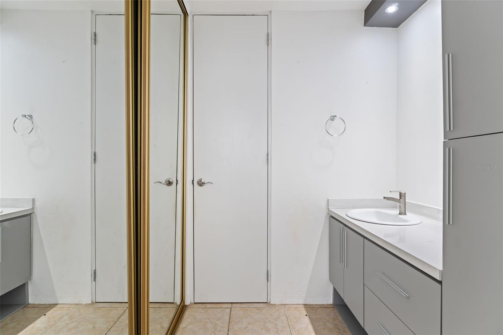 Almendro LOS COLOBOS PARK #AA27