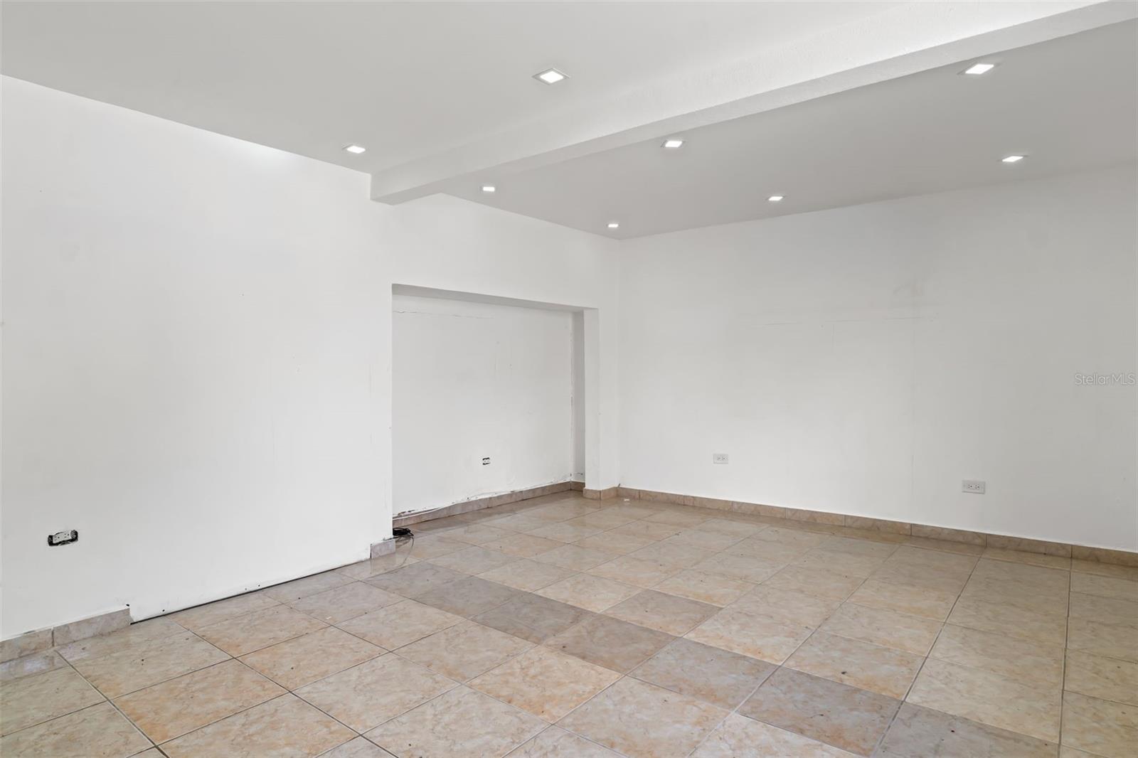 Almendro LOS COLOBOS PARK #AA27