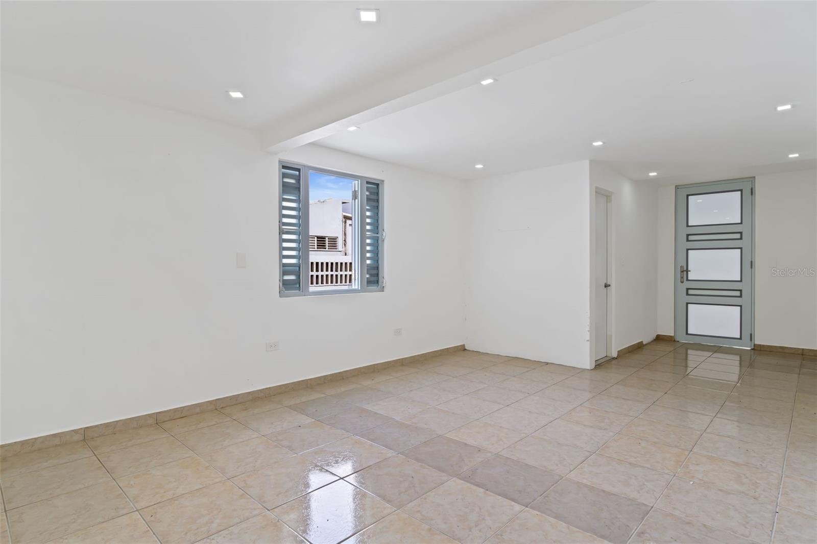 Almendro LOS COLOBOS PARK #AA27