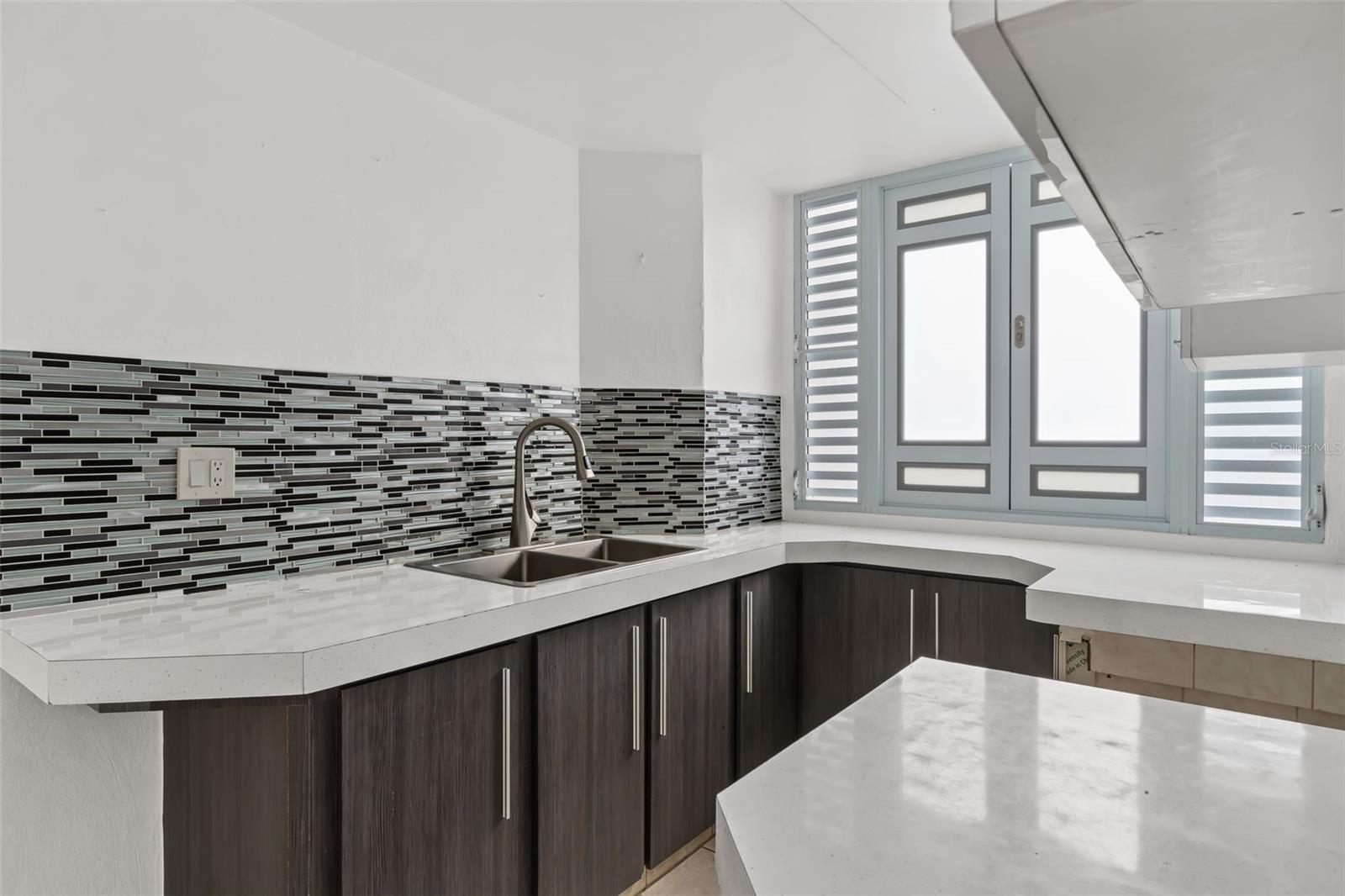 Almendro LOS COLOBOS PARK #AA27