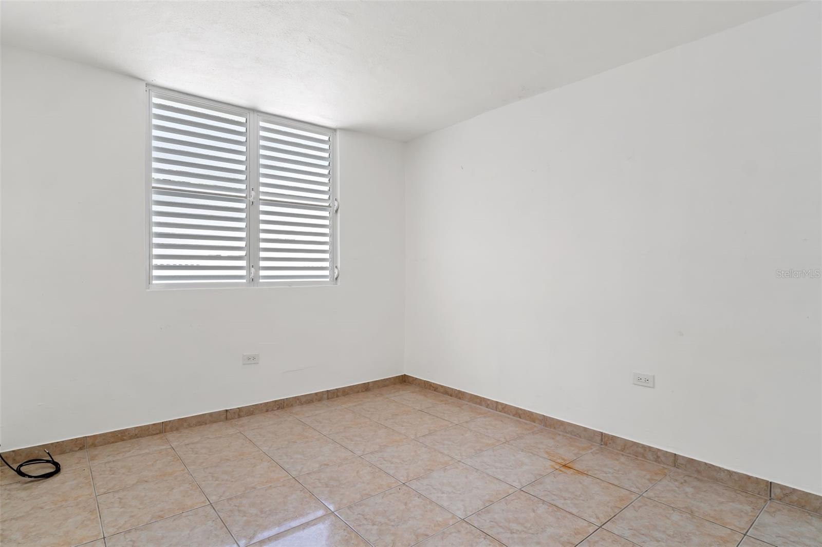 Almendro LOS COLOBOS PARK #AA27