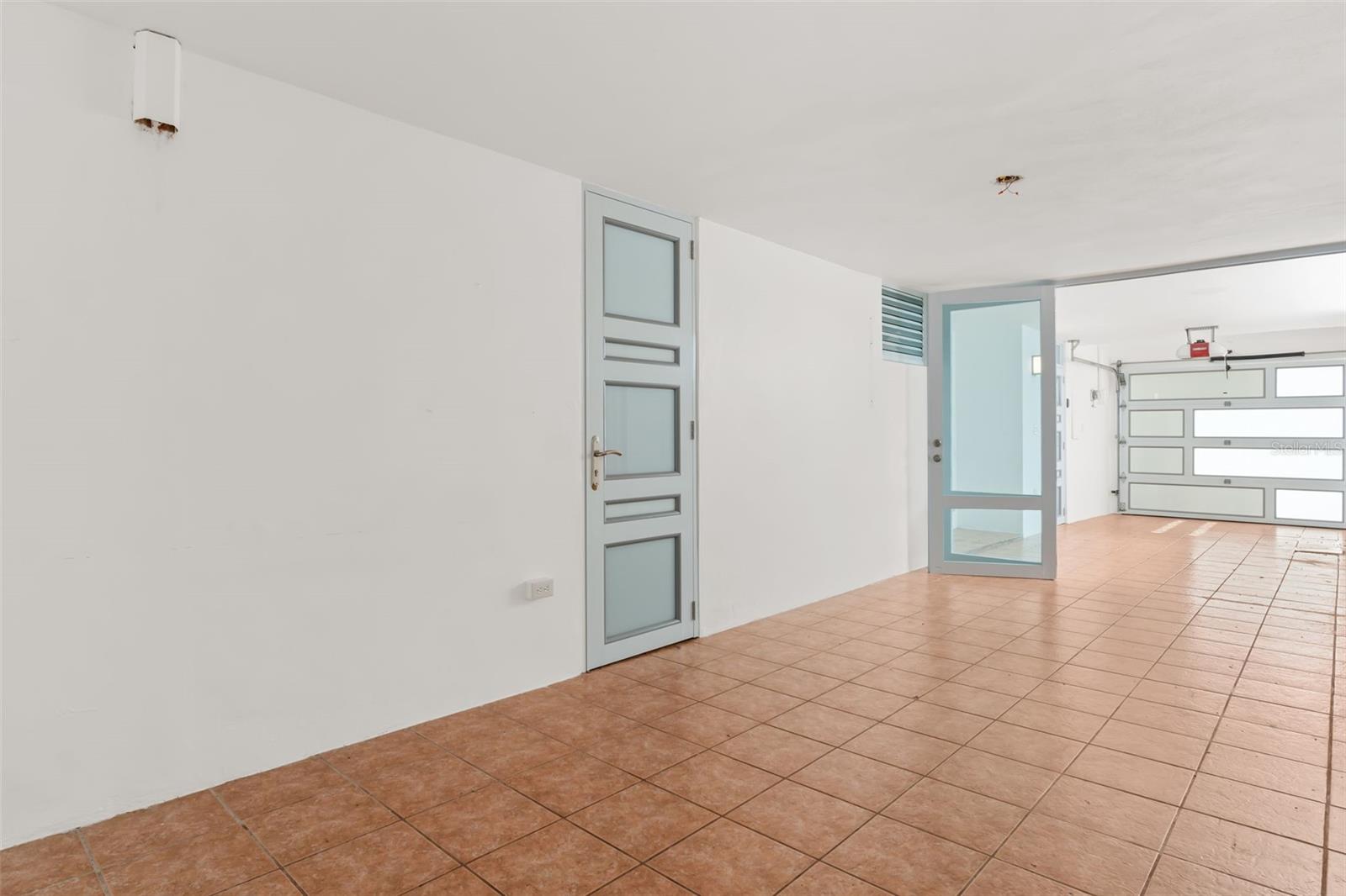 Almendro LOS COLOBOS PARK #AA27