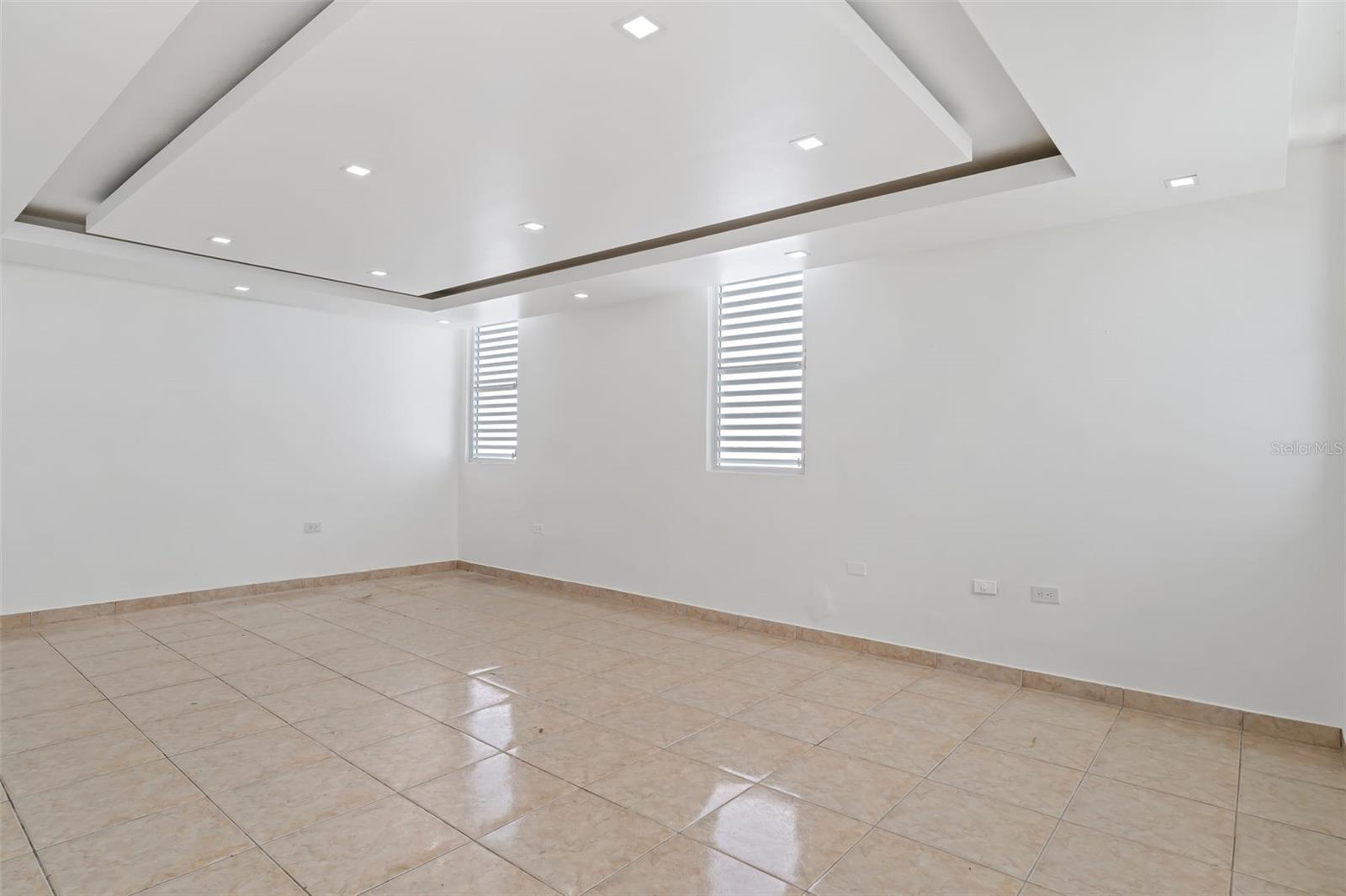 Almendro LOS COLOBOS PARK #AA27