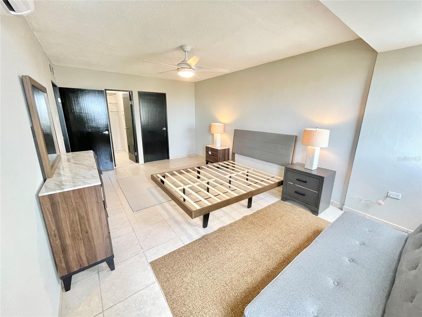 Cond. Castillo del Mar AVE. ISLA VERDE #501