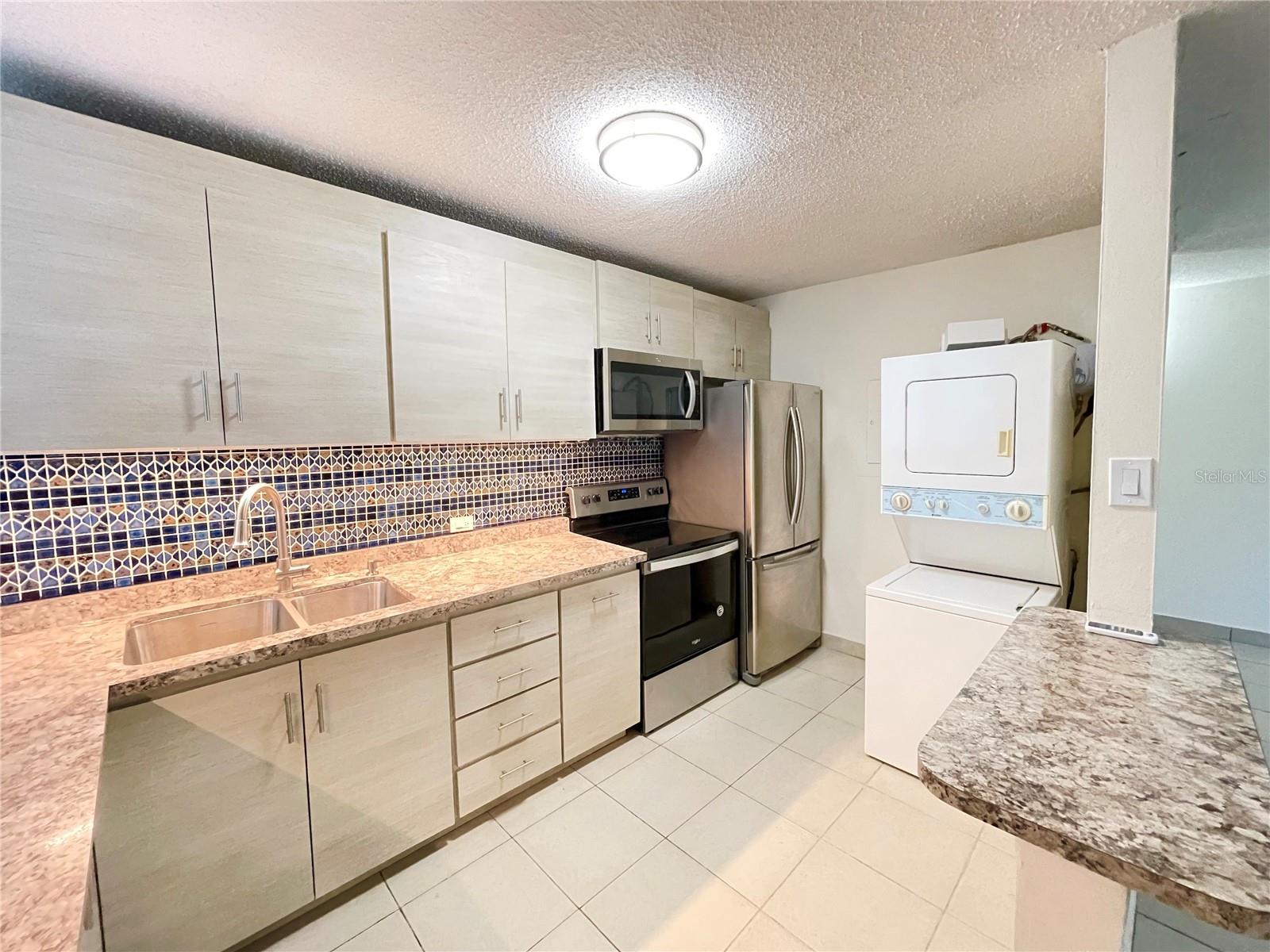 calle Caoba AVE. SAN PATRICIO #203