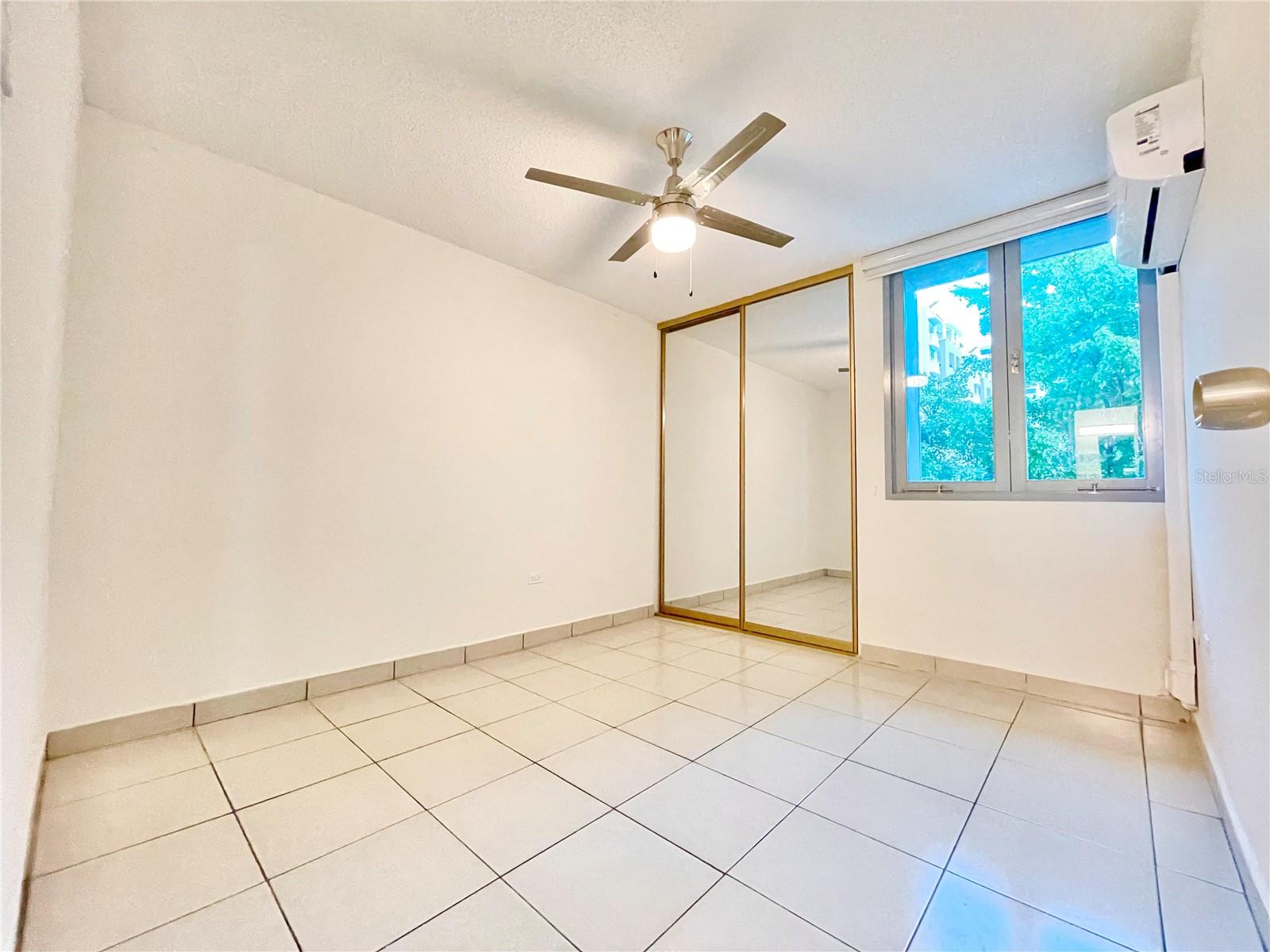 calle Caoba AVE. SAN PATRICIO #203