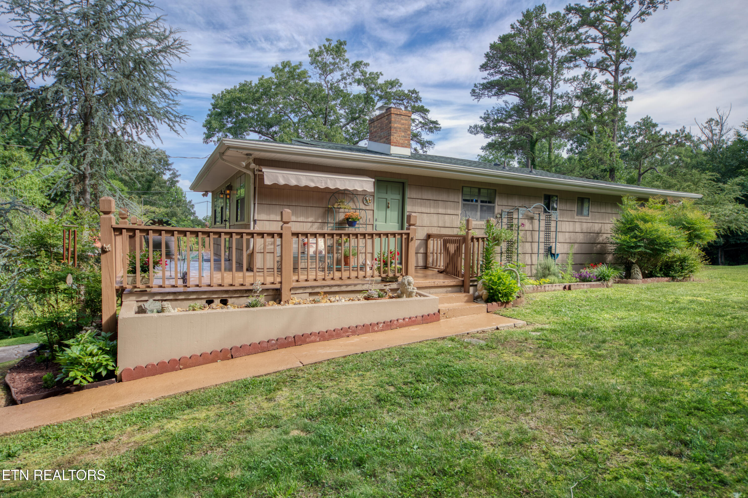 3054 Sinking Springs Rd