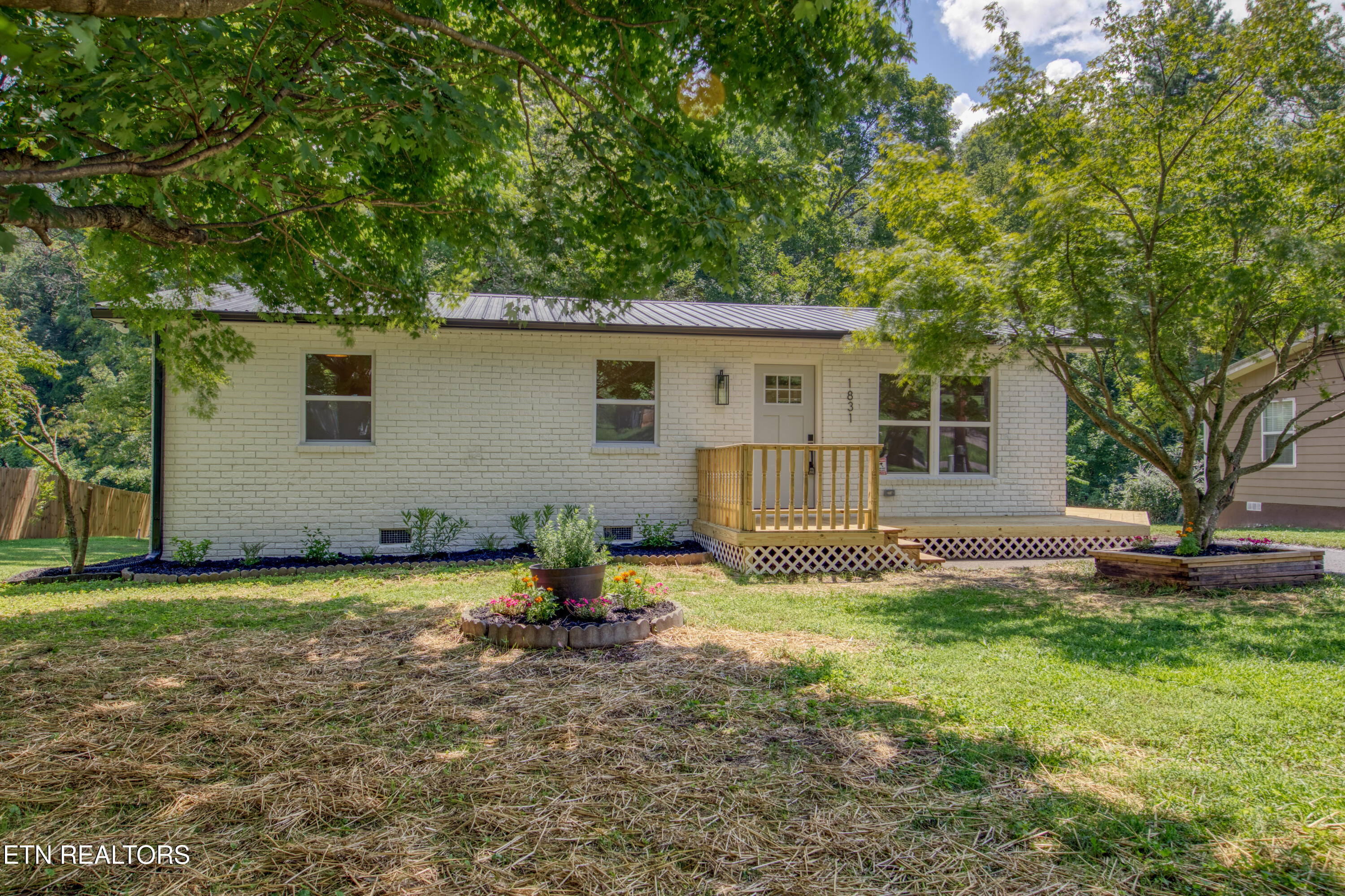 1831 Outer Drive
