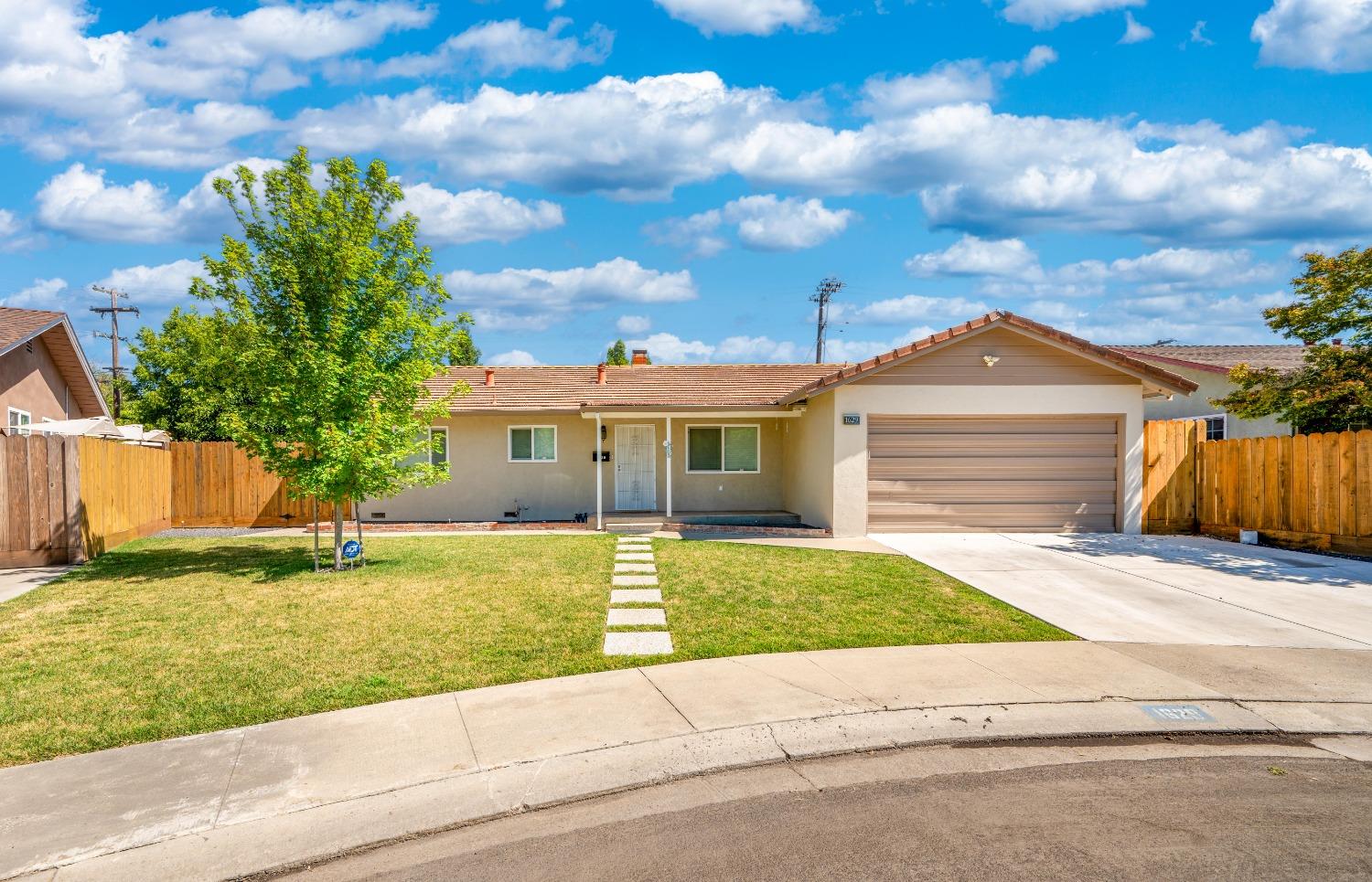 1629 Oakwood