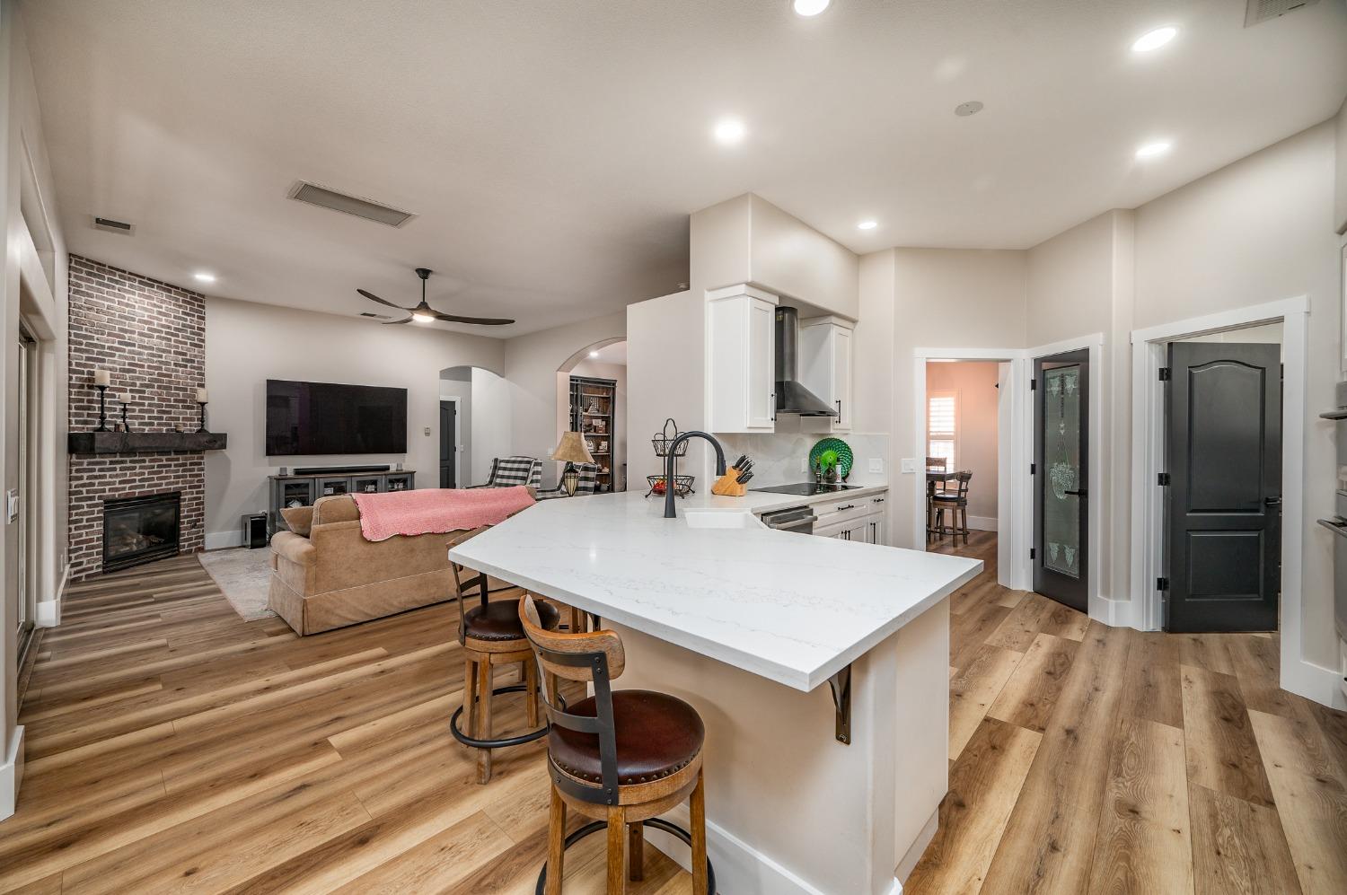 9801 Oak Knoll Drive