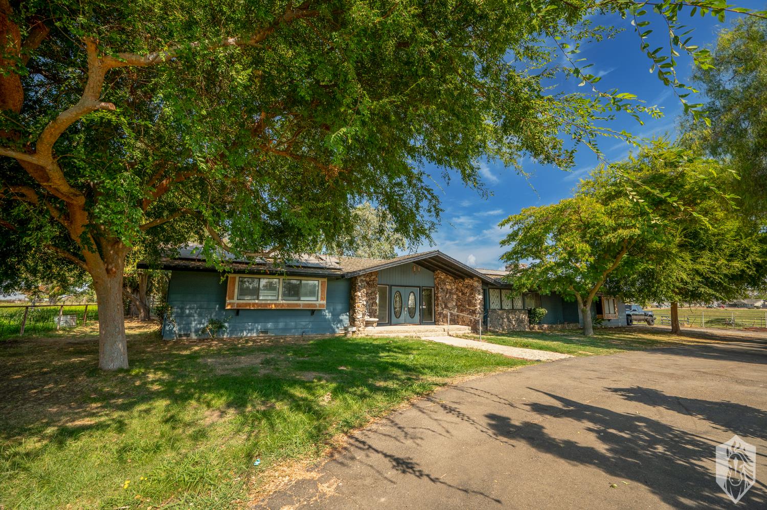8761 Rodden Road