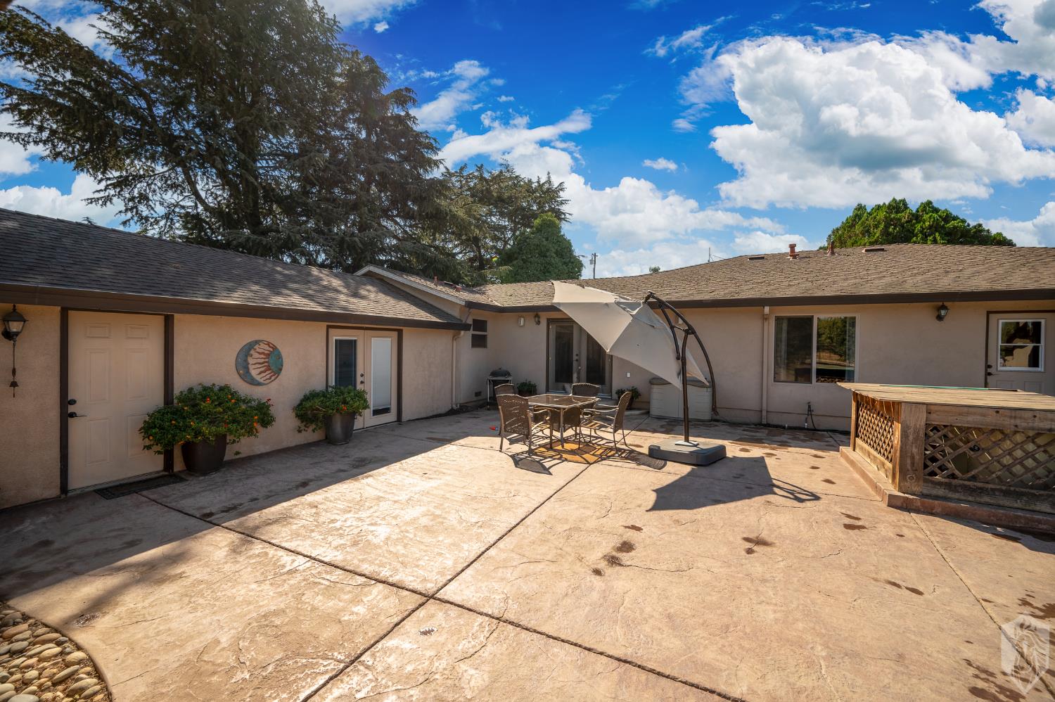 7667 Rodden Road