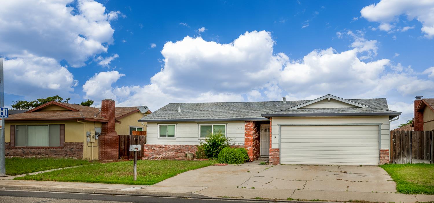 1244 W J Street