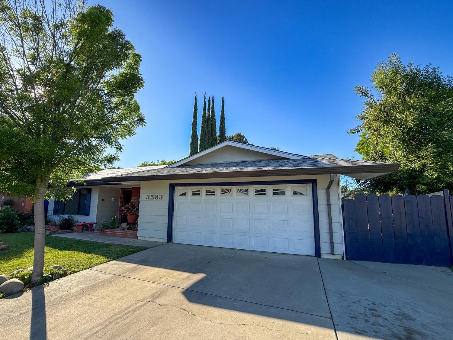 3583 Vernal Avenue